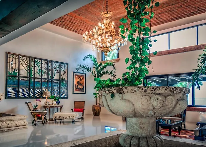 Villa Albatros Oceanfront Luxury Hotelzone Cancun with Pool