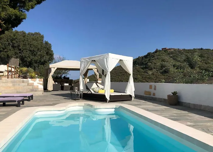 Las Palmas de Gran Canaria Villas with private pool